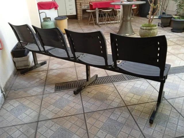 Longarina c/ 4 lugares em Aço / Plástico Preto 80 cm x 203 cm x 55 cm - Foto 4