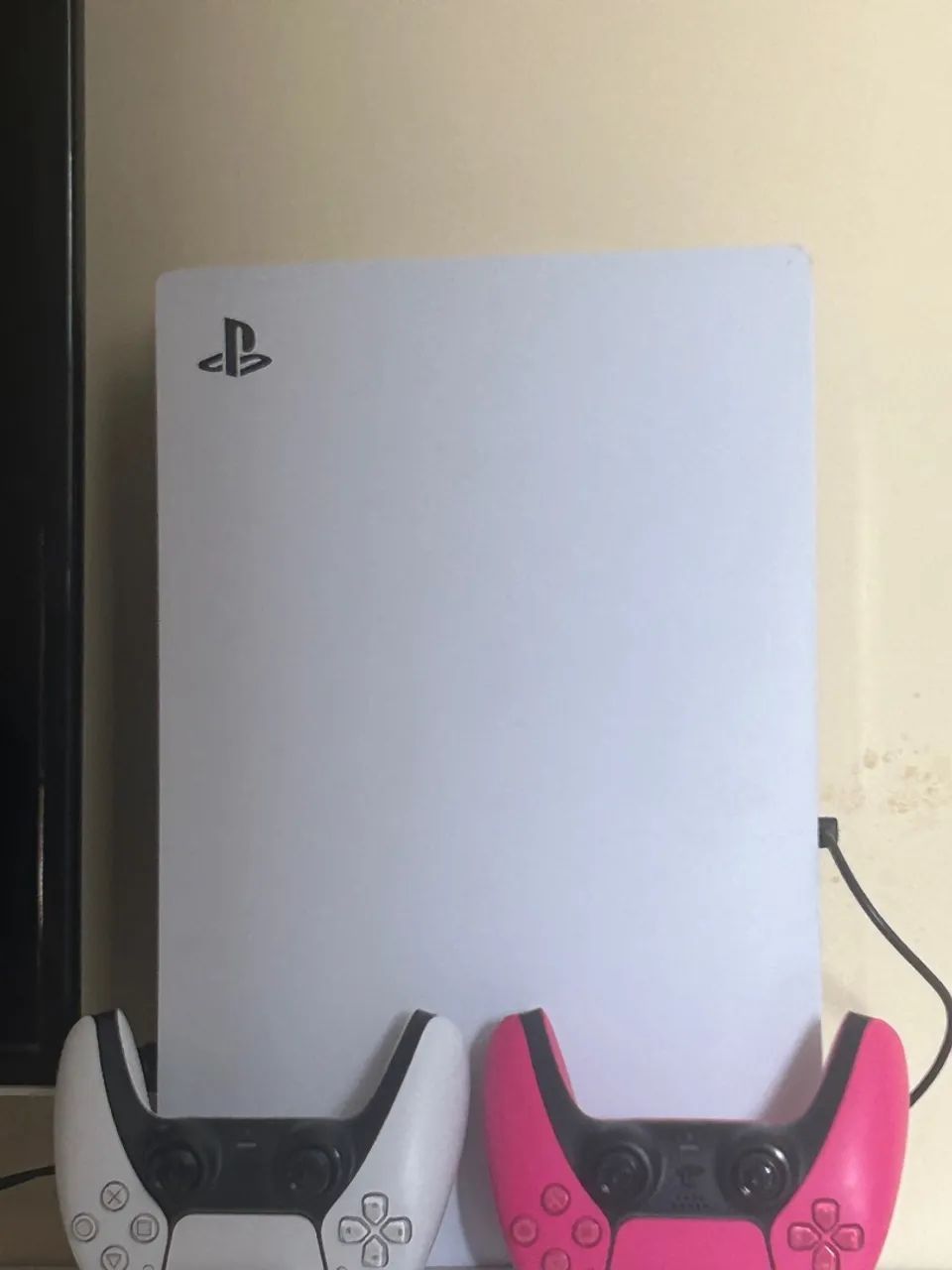 Playstation 5 + 2 Controles