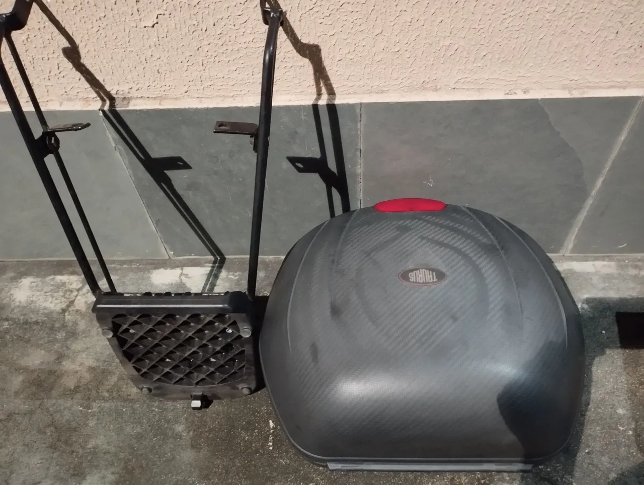 Baú para pop 110i Taurus, com Suporte