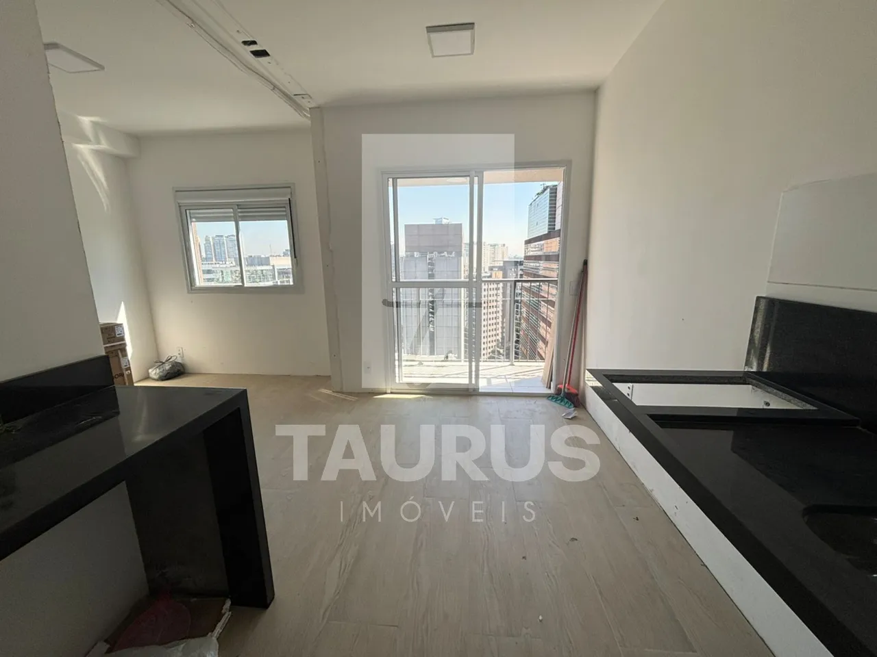 Studio mobiliado para alugar com 1 quarto na Vila Olimpia, São Paulo-SP.