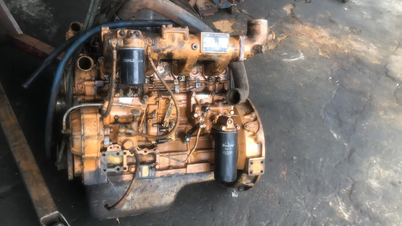 Motor chinês Yuchai 4 cilindros