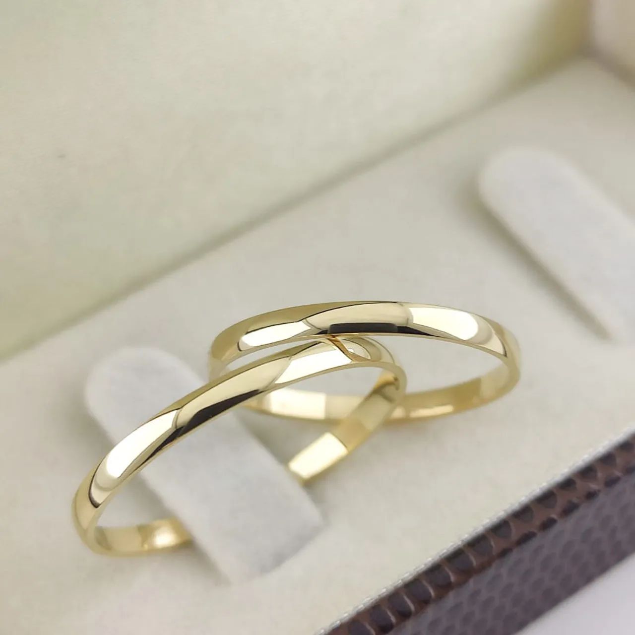 Par de Aliança de Ouro 18m 2mm