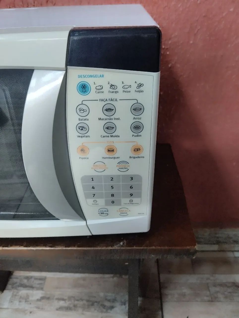 Microondas Eletrolux 20 litros  - Foto 2