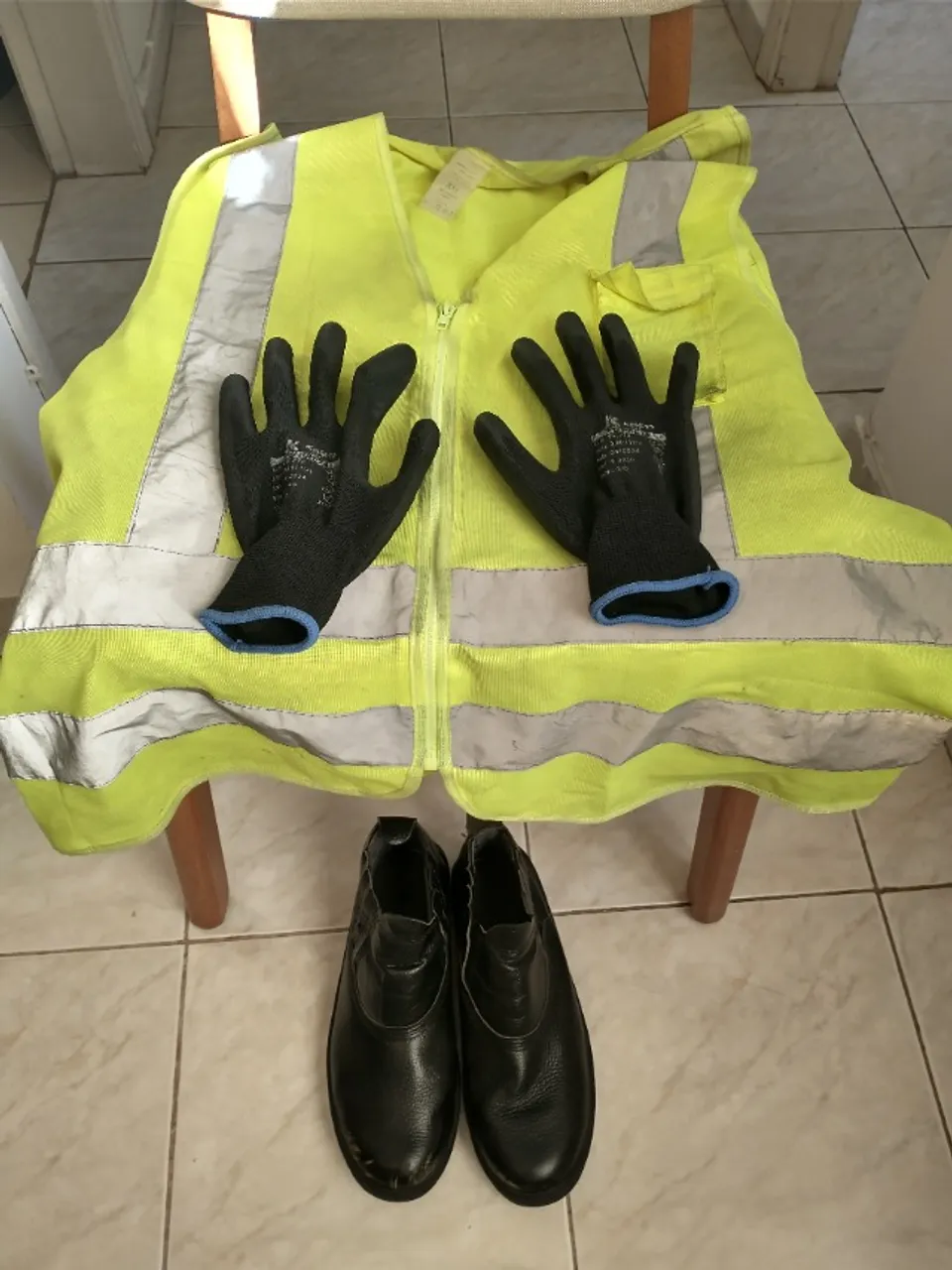 Kit Entrega Mercado Livre (luva, bota (41) e colete)