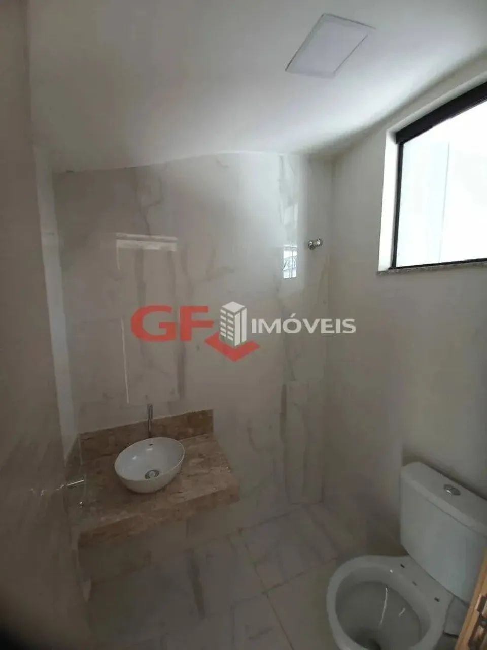 EXCELENTE CASA GEMINADA, NOVA, 03 QUARTOS SENDO 01 SUÍTE - SANTA MÔNICA - Foto 2