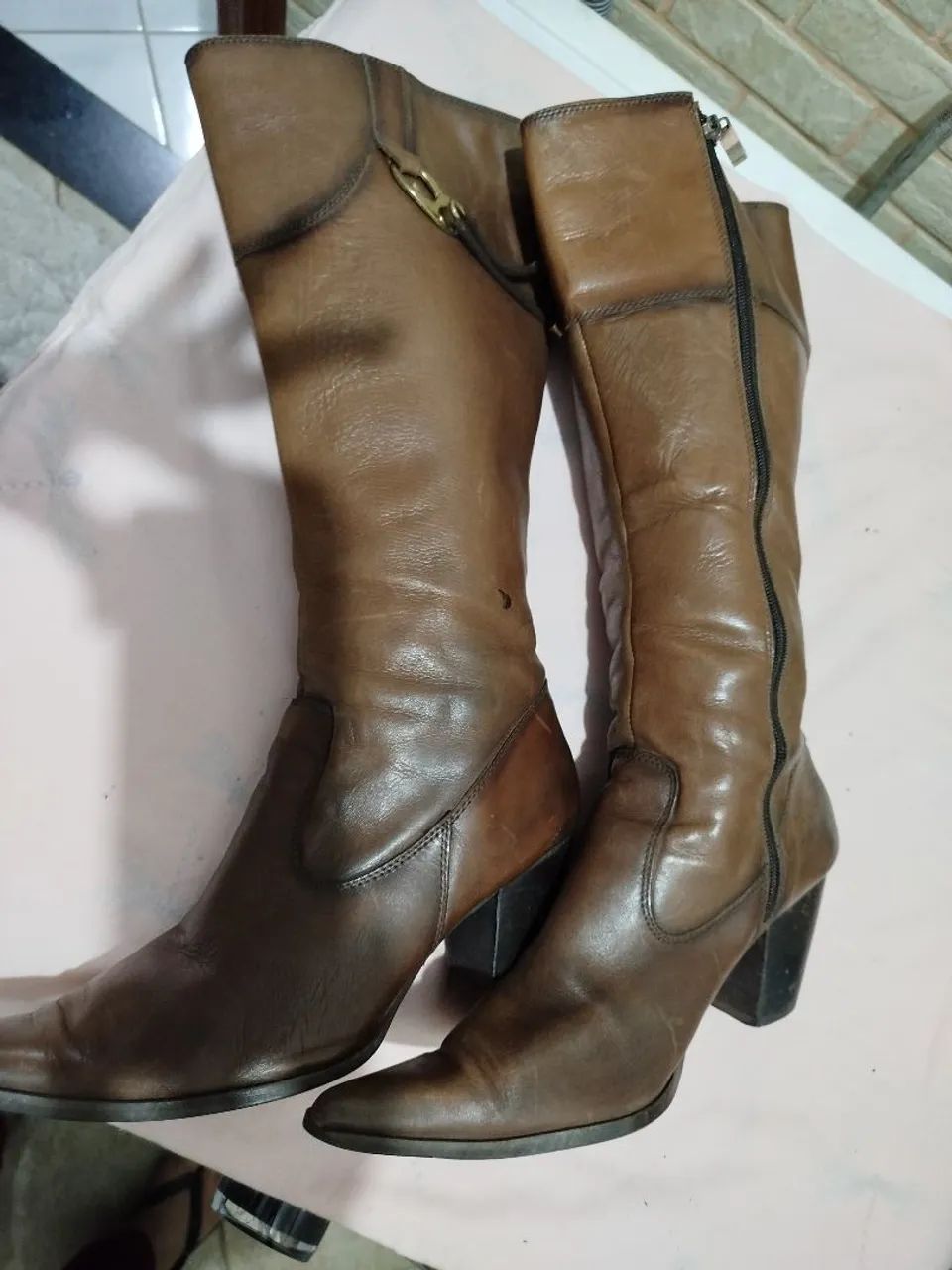 Bota de couro marrom - Foto 4