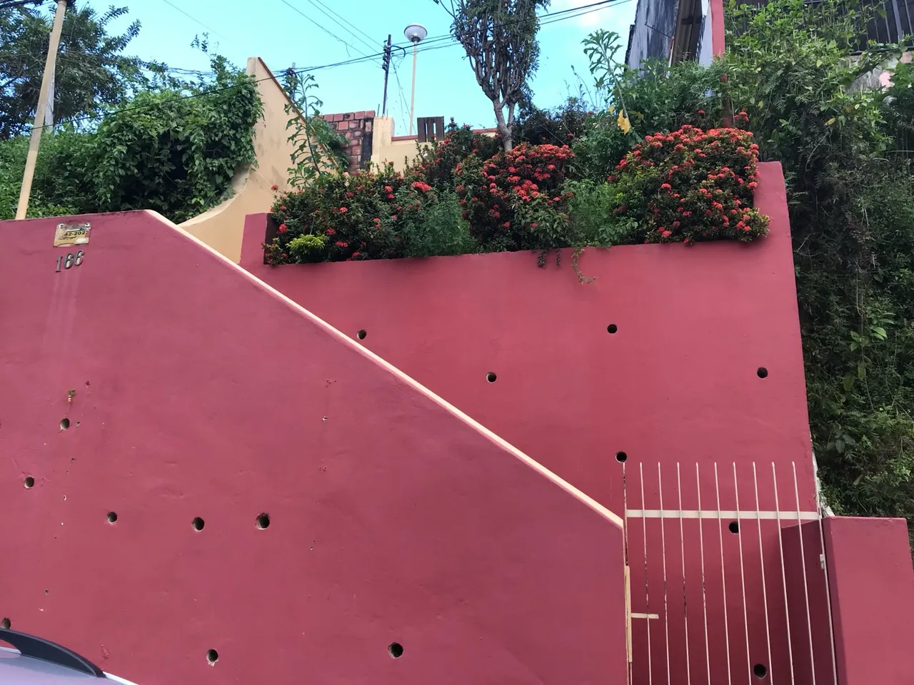 VENDE- SE CASA *