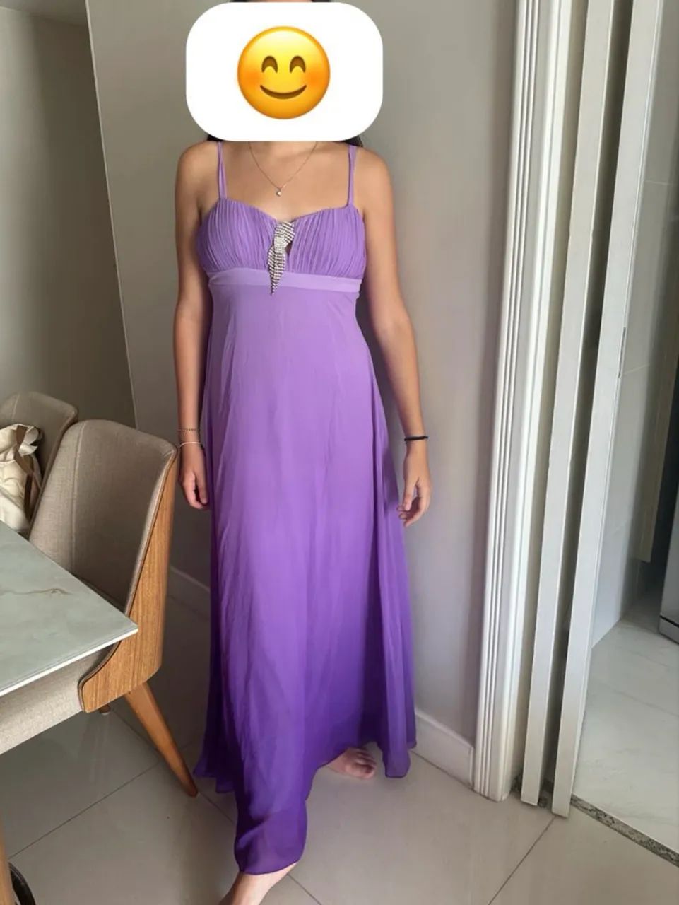 Vestido lilás para festas 