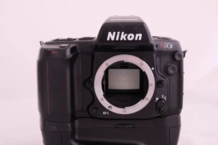 Câmera Analógica Nikon N90S (F90X) testada e revisada + battery grip original - Foto 6
