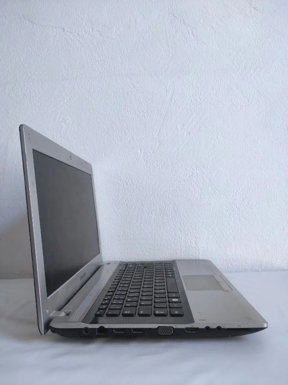 Notebook i3 Toop com SSD + Bateria boa - Foto 3