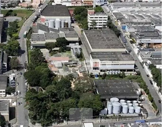 Terreno à venda no bairro Serraria com área total de 5720 m² disponível.