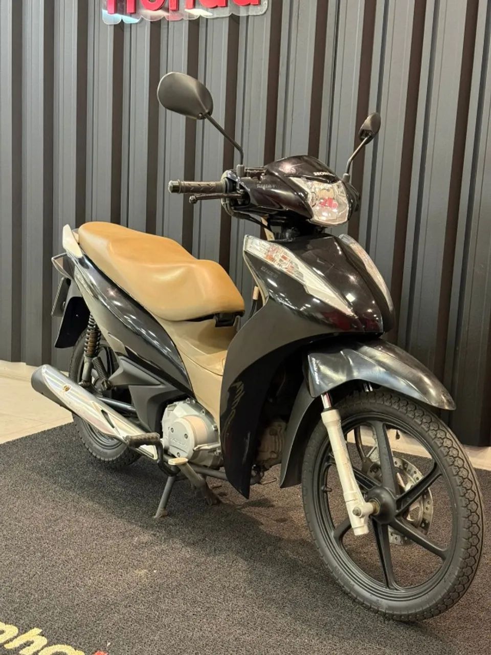BIZ 125 EX 2018 - Foto 4