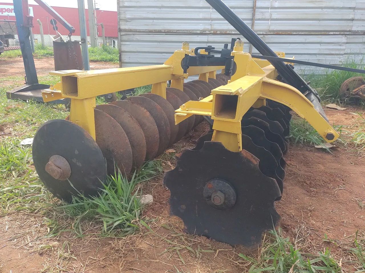 grade niveladora baldam 42 discos - Foto 2