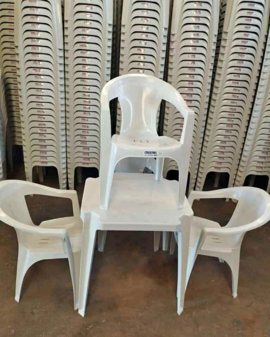 Promoção // Jogos de Mesas novos poltronas. 