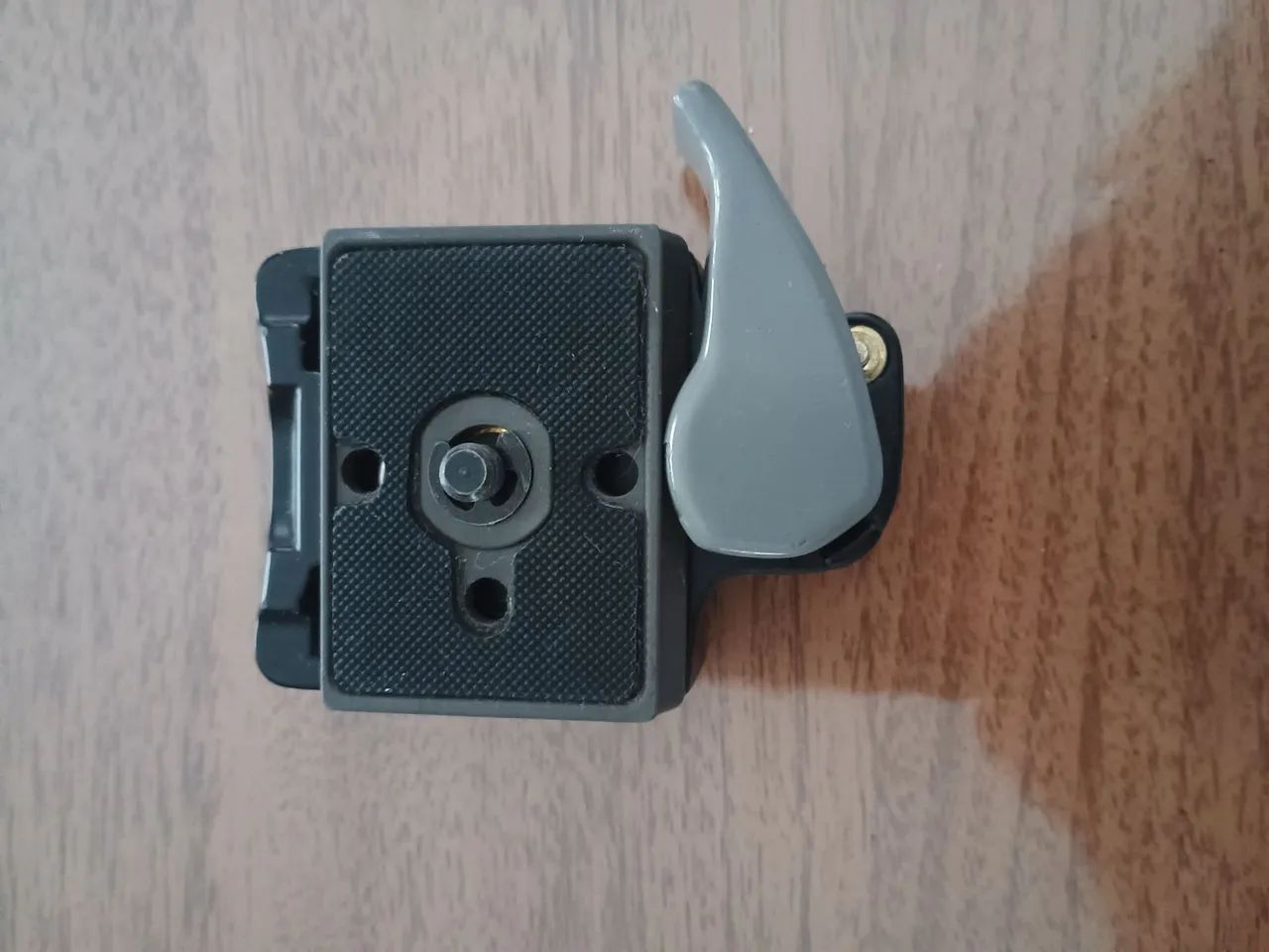 PLATE DE ENGATE RÁPIDO ORIGINAL MANFROTTO 323