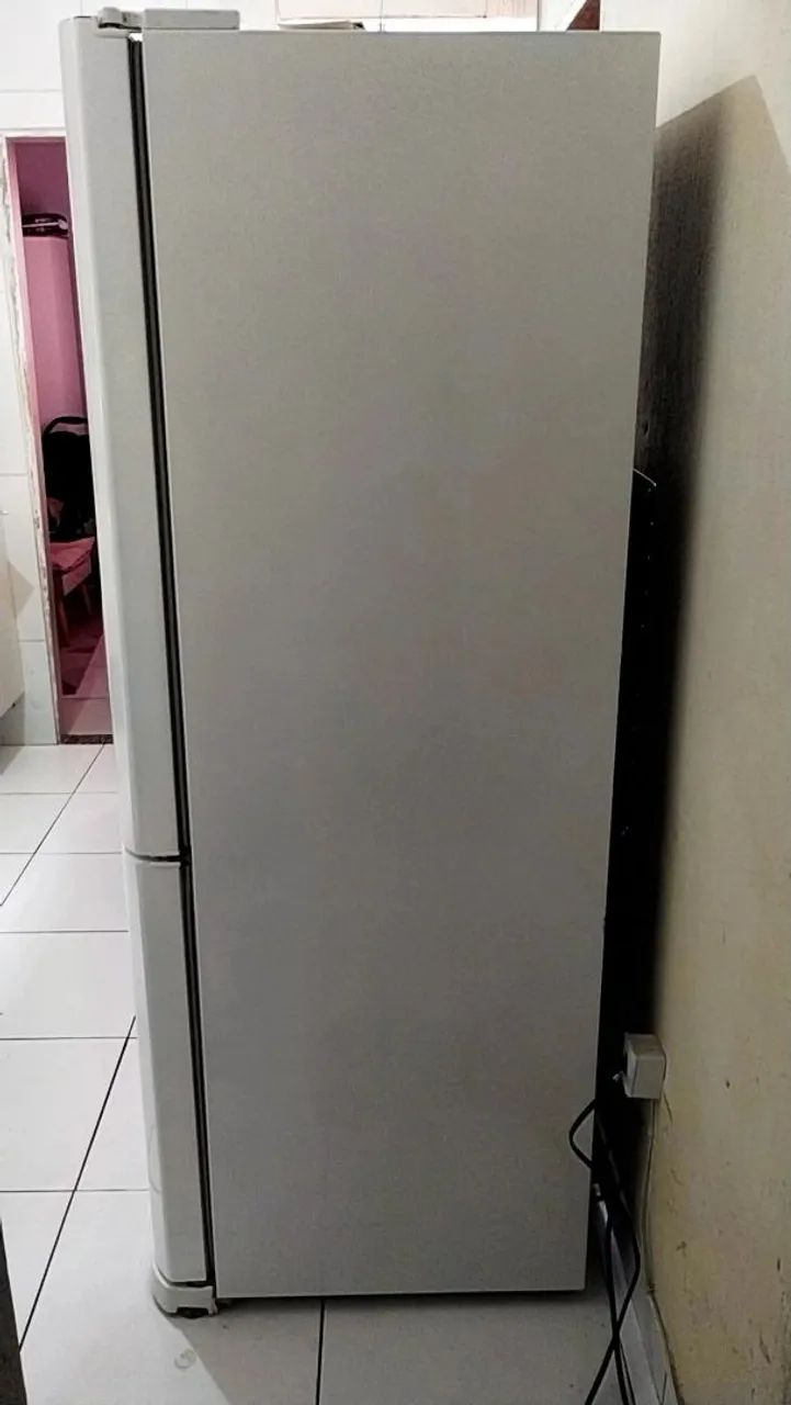 Geladeira Electrolux Frost Free Inverter e Inverse 454L - Foto 5