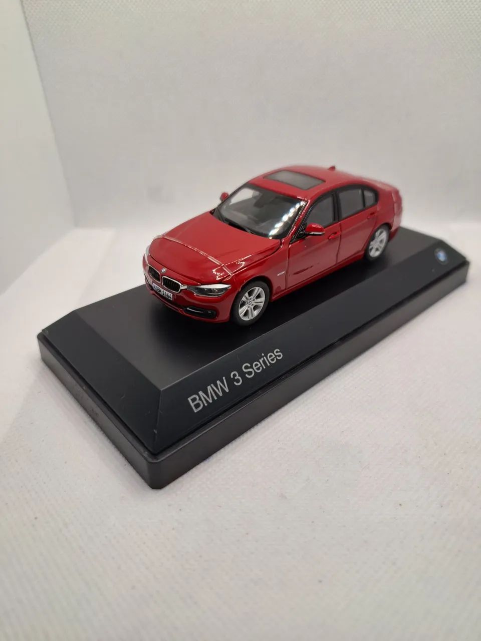 Miniatura BMW 3 Series - Escala 1/43