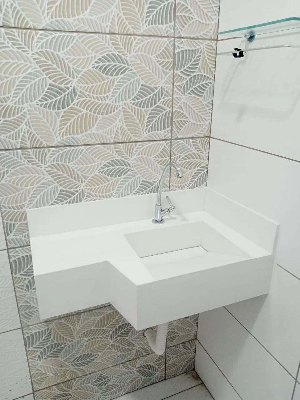 Pias no porcelanato branco polido  - Foto 5