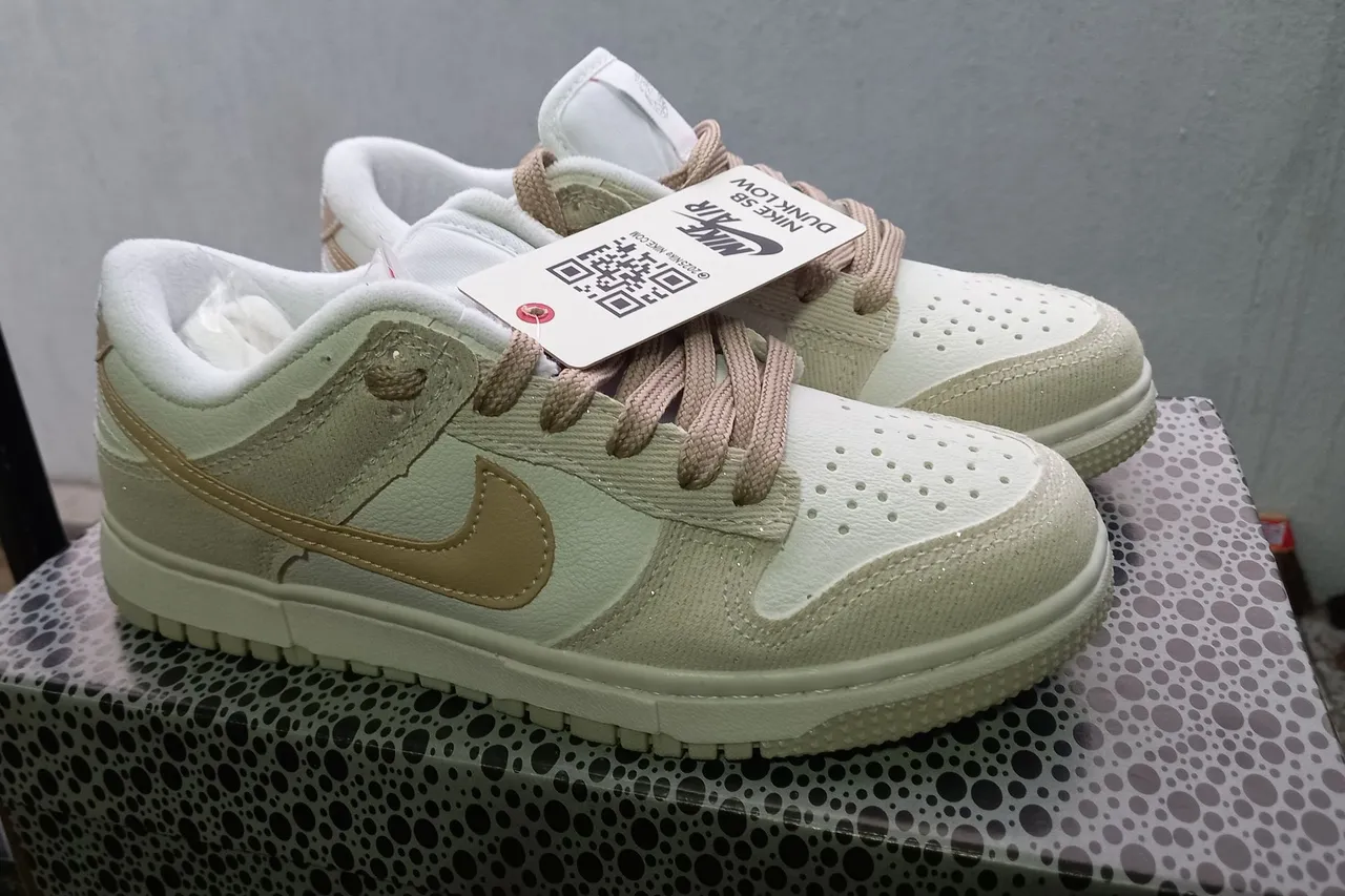 Nike Dunk Low - Tamanho 35