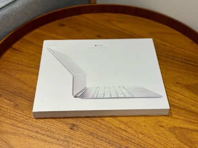 Magic Keyboard Apple iPad Pro 13 Polegadas Branco - Novo/Lacrado - Parcelamos até 21X - Foto 2