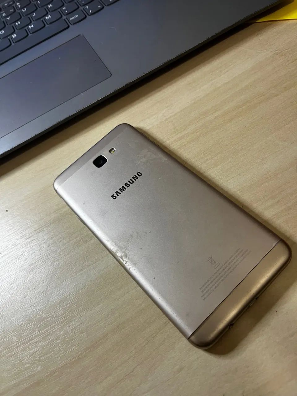 Vendo Galaxy J7 - Foto 2
