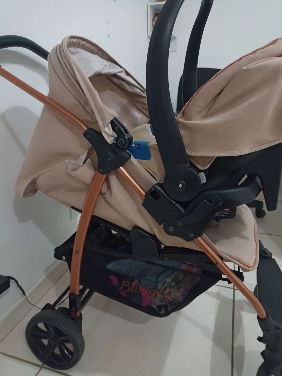 Travel System Burigotto Carrinho de Bebê com Bebê Conforto Ecco + Touring X Mon Amour Bege - Foto 6