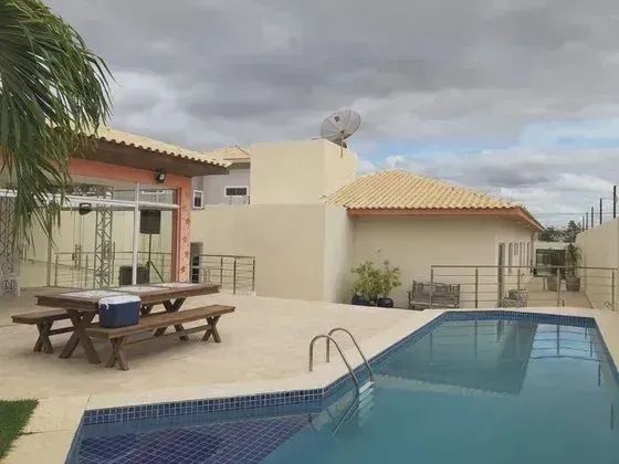 Térrea para venda tem 740 metros quadrados com 4 quartos em Pedra do Bode - Petrolina - PE