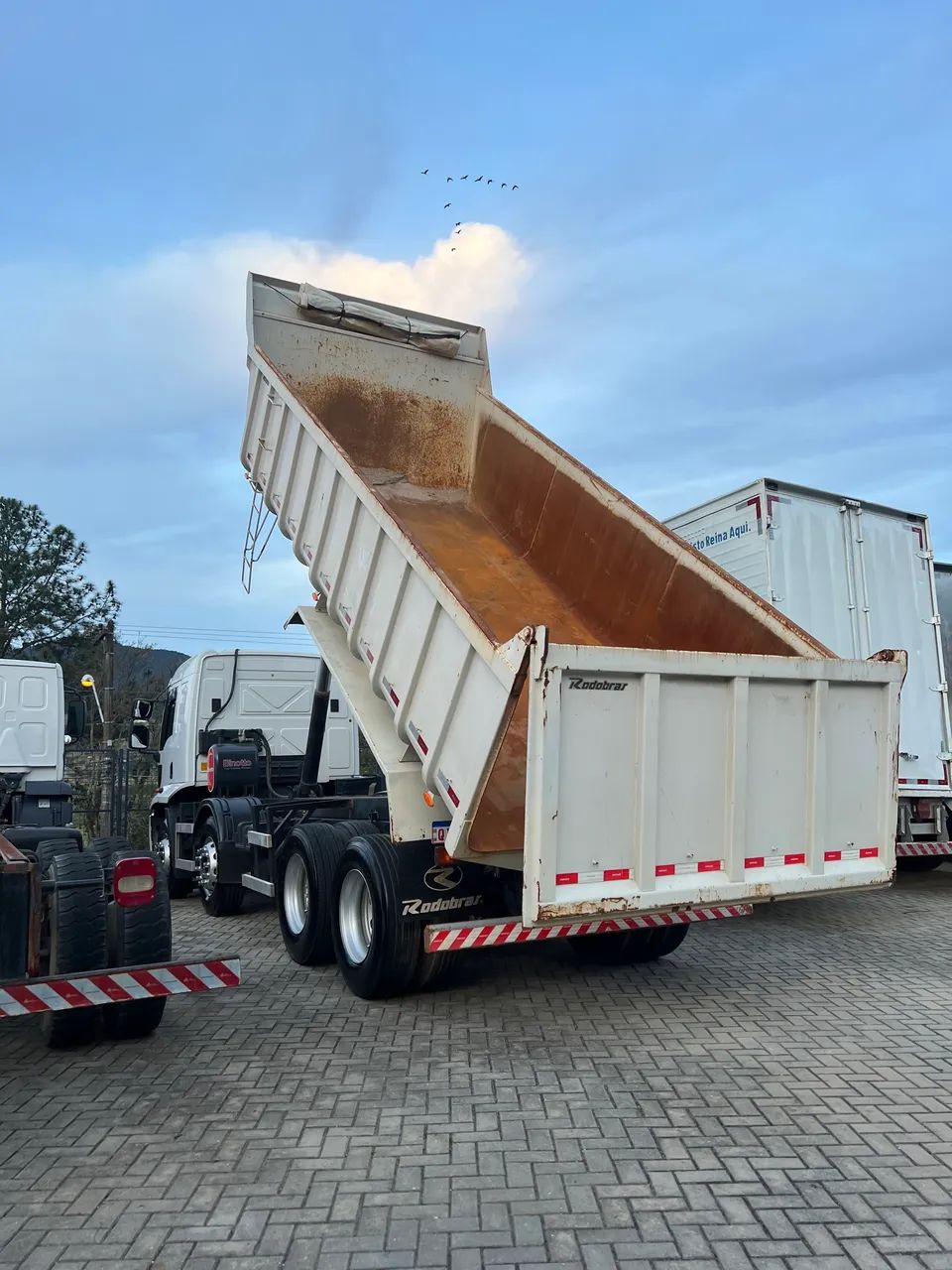 Ford Cargo 2429 2017 Caçamba - Foto 2