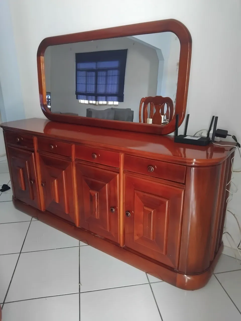 Mesa de Jantar em Madeira Maciça