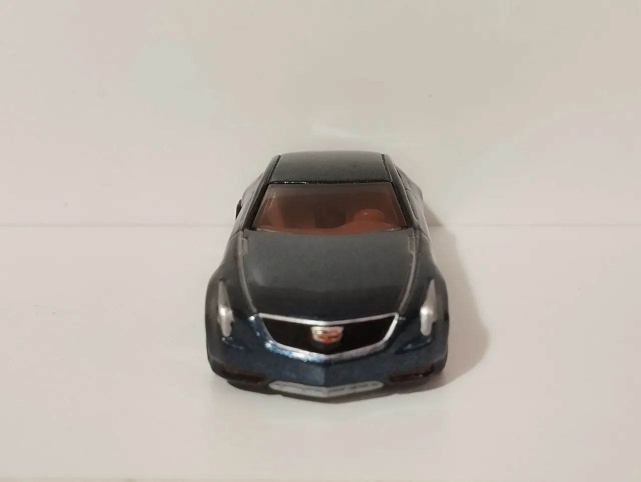 Miniatura Hot Wheels Cadillac - Foto 4