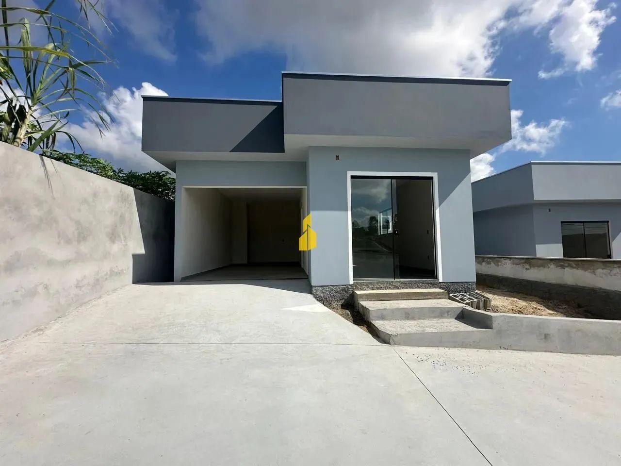 Casa á venda em Timbó, Bairro Araponguinhas.
