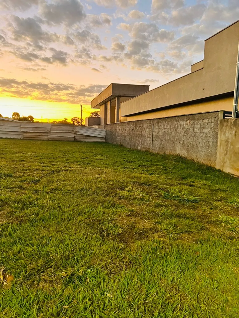 Vendo lote em condomínio fechado Parq Ville Pinheiros