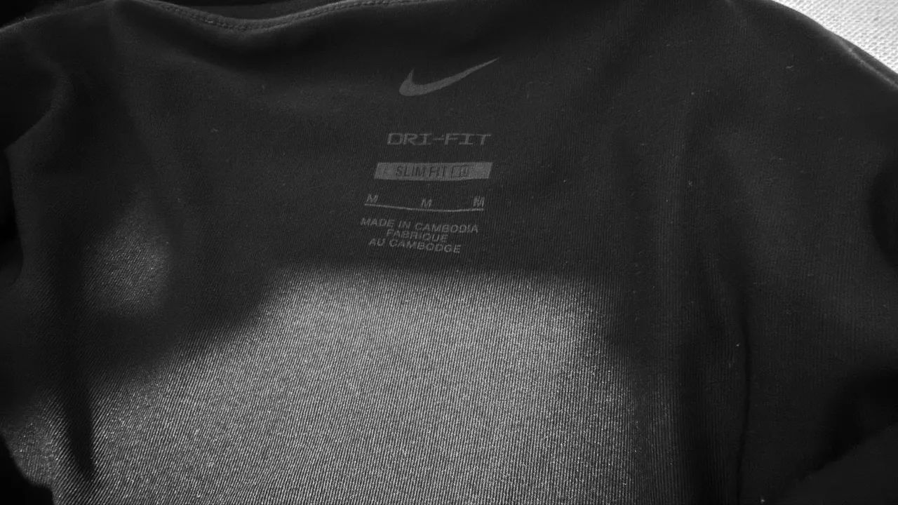 NIKE shorts saia preto, M, seminovo - Foto 3