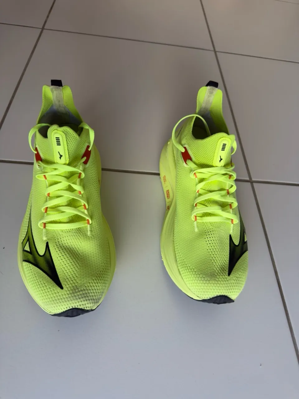 Tênis Mizuno Neo Vista - Usado | Tamanho 41 (BR) / 9.5 (US)