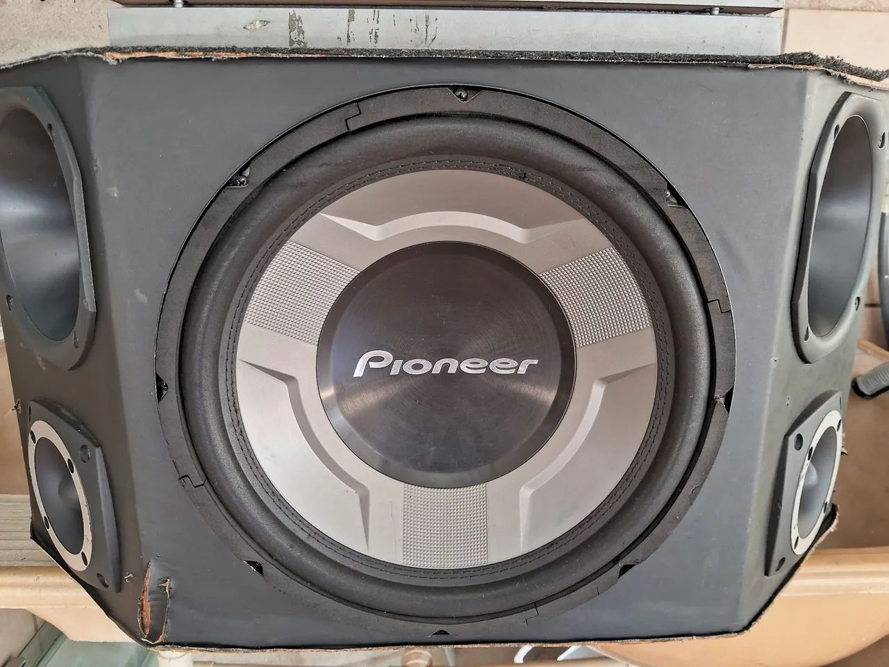 Caixa selada 64175477101443121