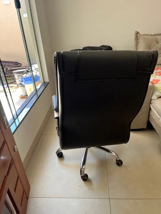 Cadeira de Escritório Giratória com Rodas - Foto 2