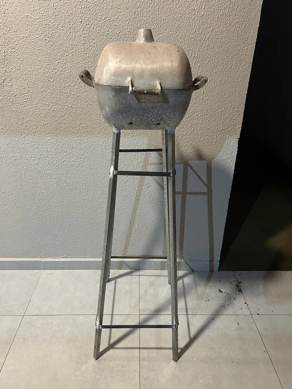 Churrasqueira com Suporte