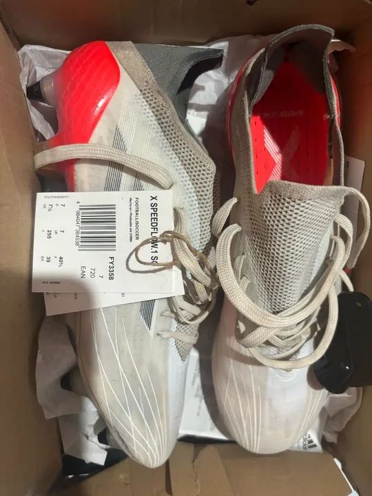 CHUTEIRA ADIDAS SPEEDFLOW PROFISSIONAL 