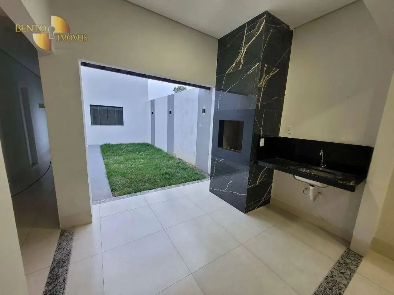 Casa com 3 dormitórios à venda, 130 m² por R$ 570.000,00 - Centro Sul - Cuiabá/MT