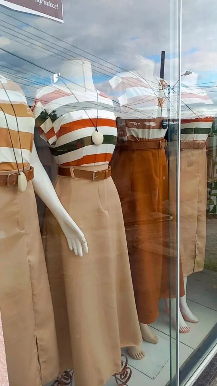 Conjunto Saia e Blusa Listrada - Moda Feminina