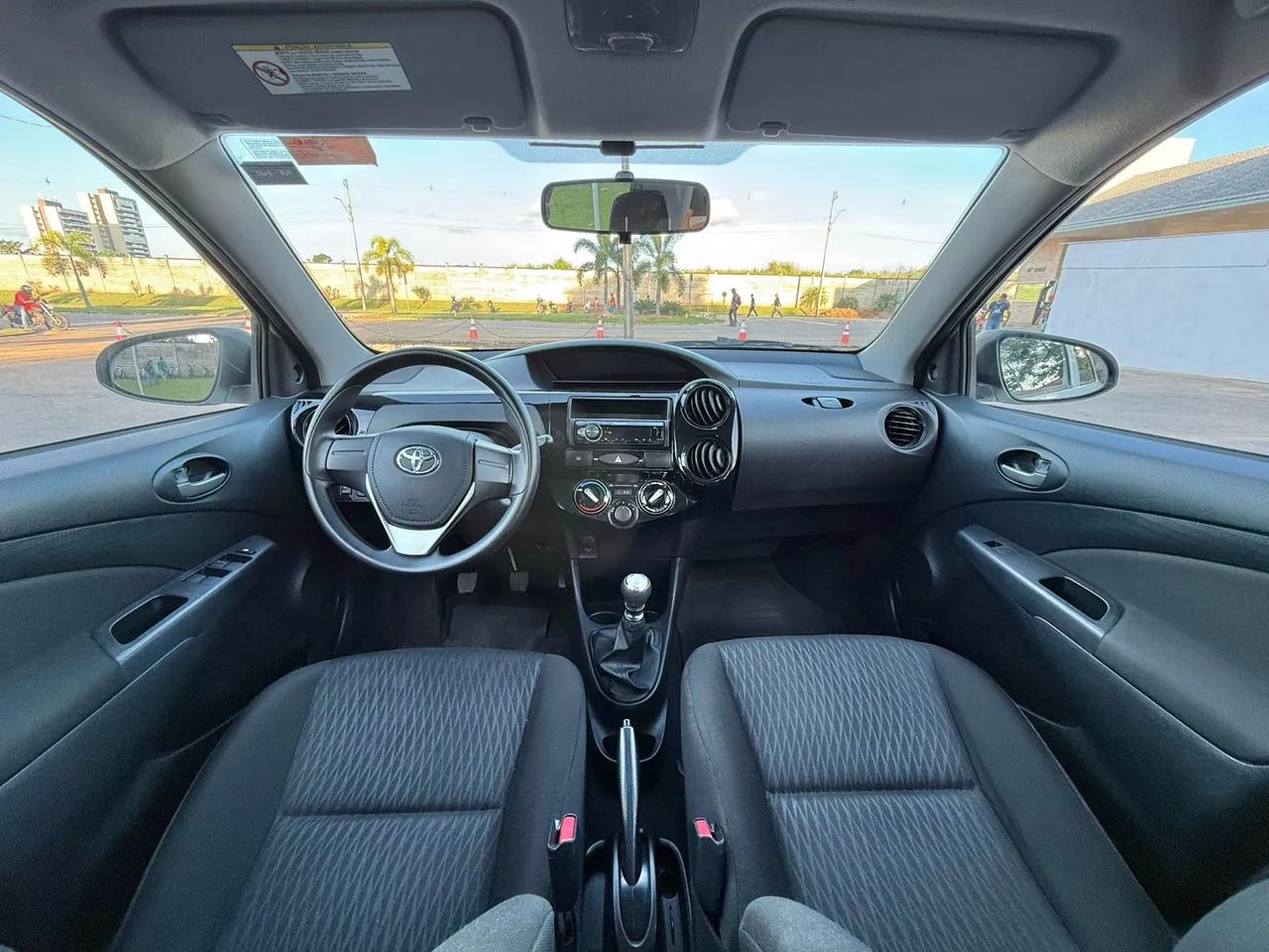 ETIOS HB XS 1.3 MANUAL - Foto 5
