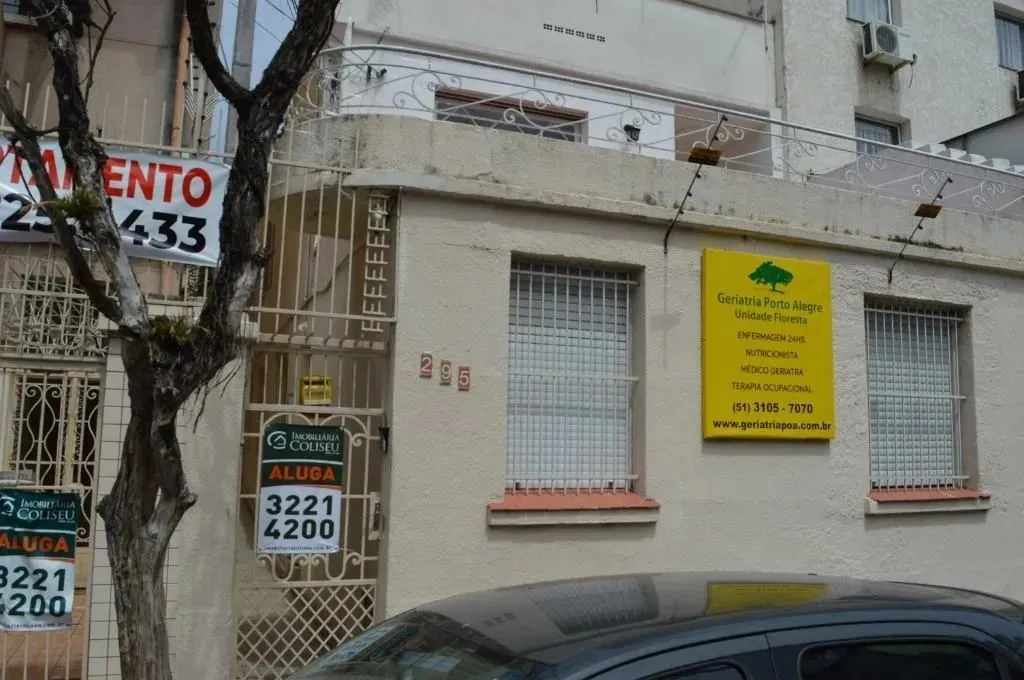 Sobrado para Locação/Aluguel - 300m², 20 dormitórios, Floresta