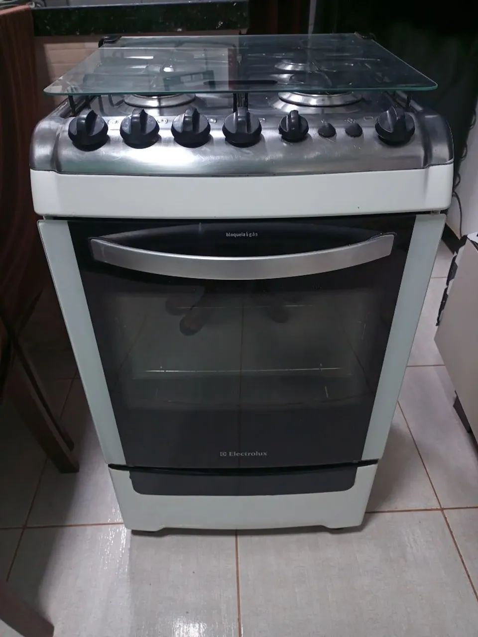 Fogão 4 bocas, entrego!