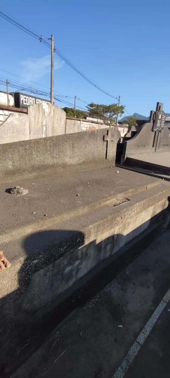 ? Jazigo Perpétuo 2×4 m - Entrada Principal - Cemitério São Francisco Xavier (Caju/RJ) - Foto 4