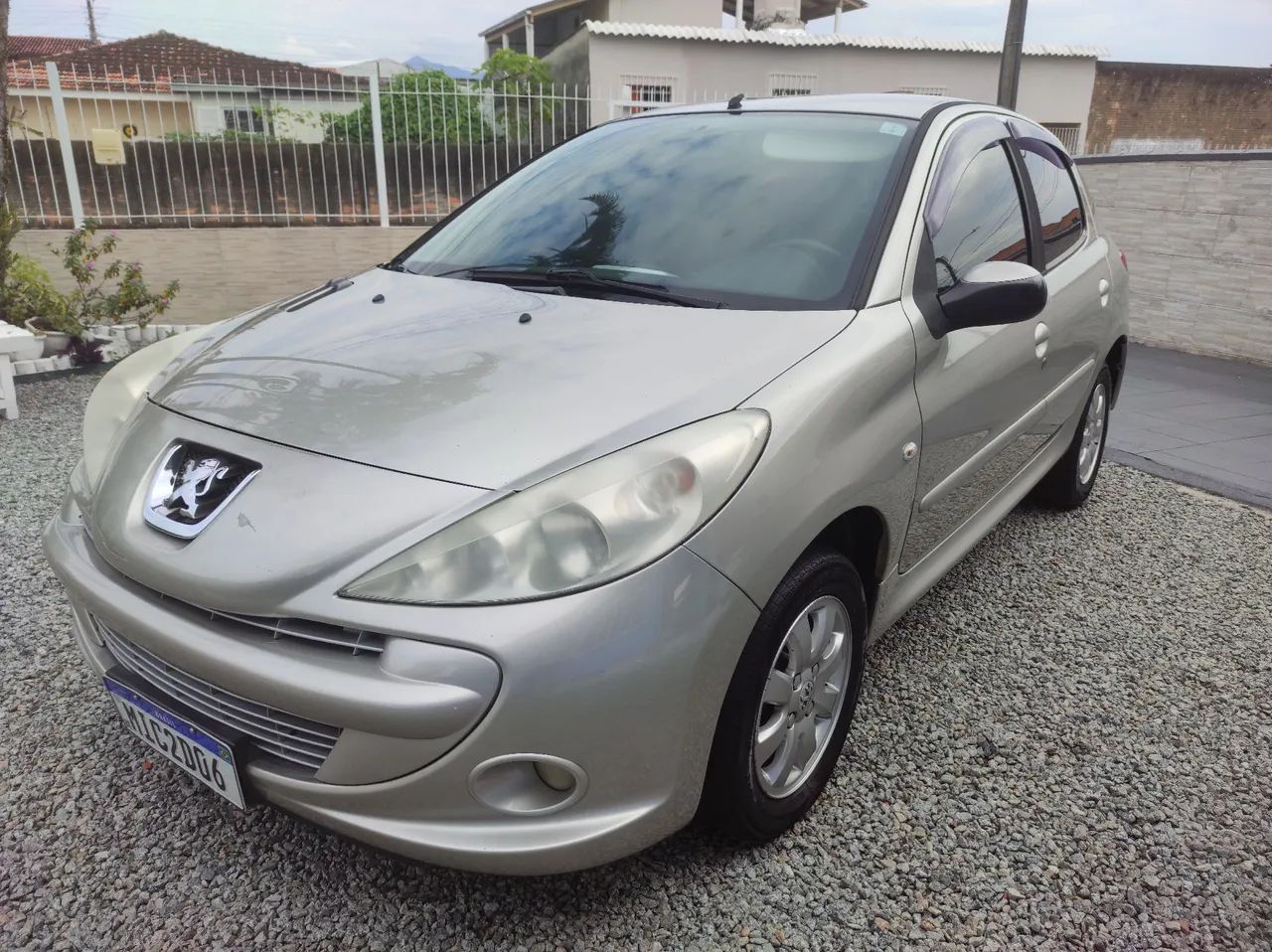 Peugeot 207 XR Sport 1.4 8v - Foto 5