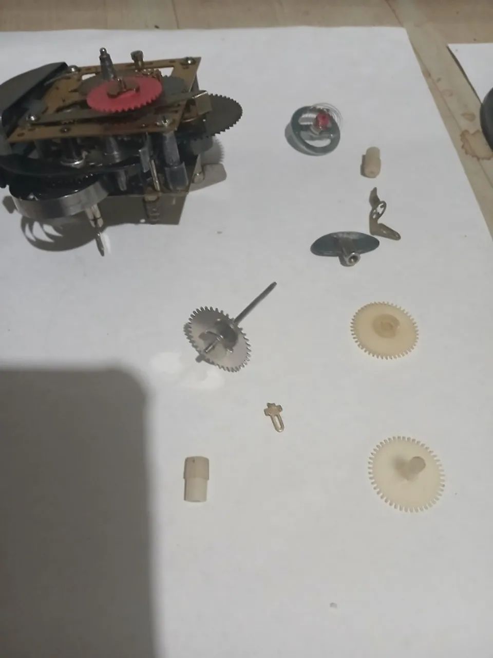 Maquina completa e peças soltas de despetador Westclox mecânico antigo usado - Foto 3