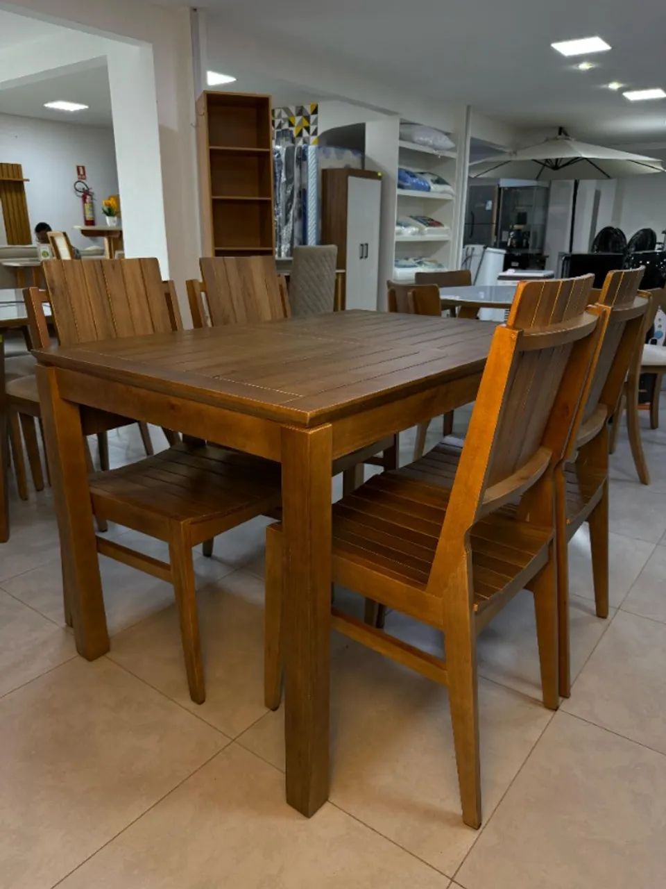 Mobilia Móveis - Mesa Iris + cadeira iris - Direo da Fábrica 
