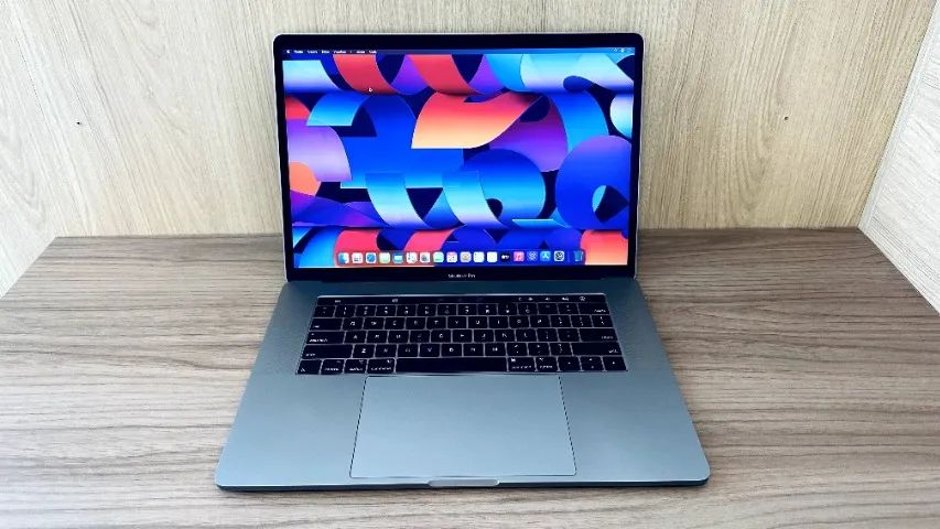 macbook pro 2019 15