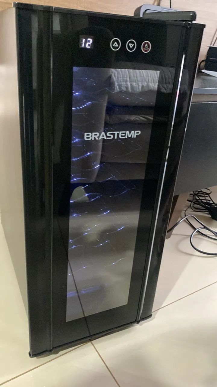 Adega Brastemp para vinhos 