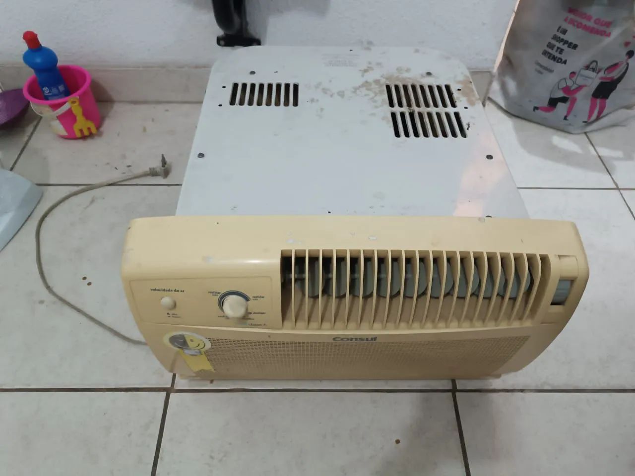 Ar condicionado 7.500 BTUs 220v - Foto 2